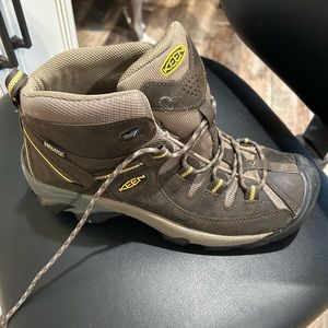 Keen hiking boots